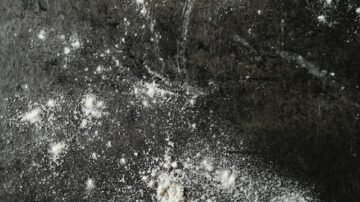 Metamfetamina – działanie, skutki i zagrożenia związane z jej zażywaniem