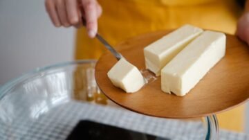 Objawy wysokiego cholesterolu widoczne na twarzy – na co zwrócić uwagę?