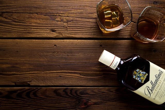 Alkohol i antybiotyki – jak naprawdę działa ta mieszanka?