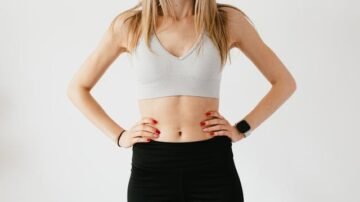 Wzdęty brzuch i gazy – przyczyny, objawy i możliwe podłoże dolegliwości