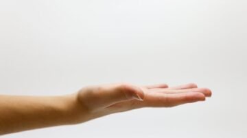 Skóra, która ostrzega – sygnały chorej trzustki, których nie warto ignorować